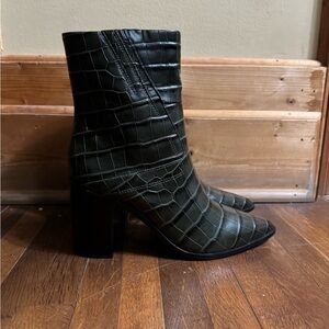 Frank sarto green leather croc boots